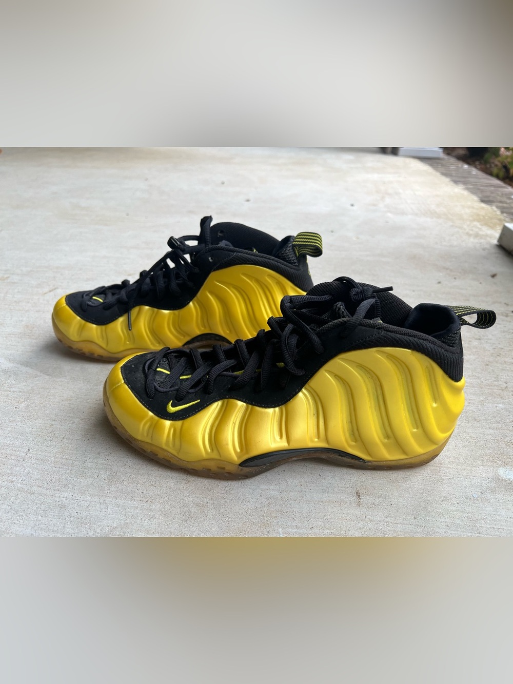 Nike Air Foamposite One Electrolime Sneakers Wu-Tang Optic Yellow & Black M9